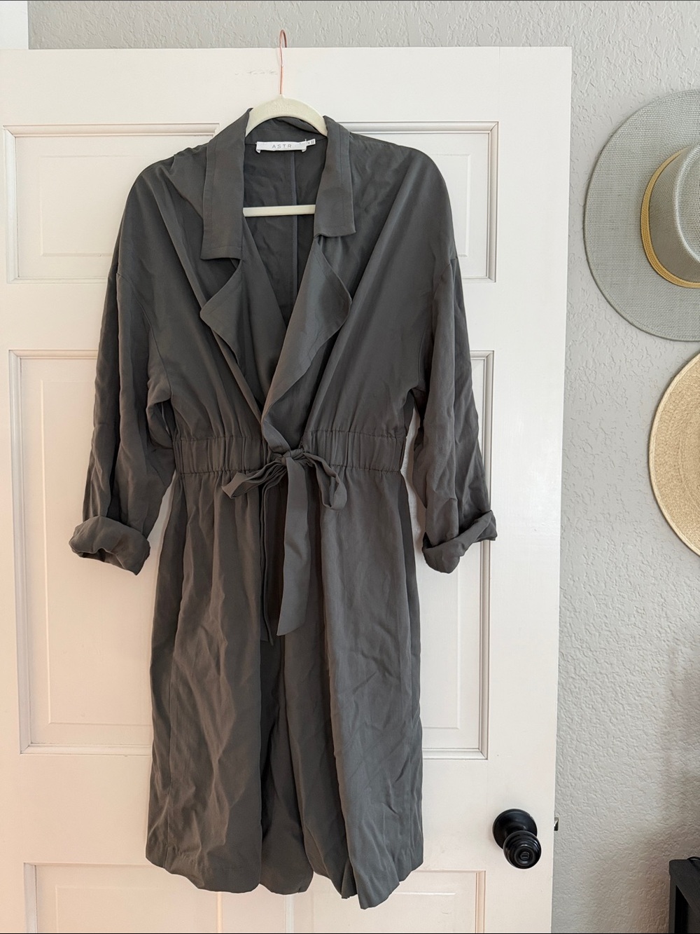 Astr Gray Cinched-Waist Open Front Trench